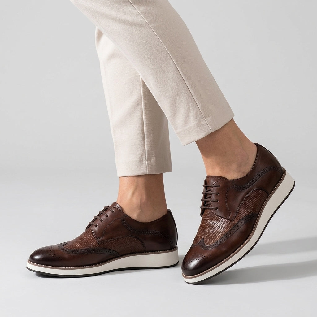 Julian | Men's Wingtip Oxford Shoes with Brogue Detailing and Lace-Up Closure