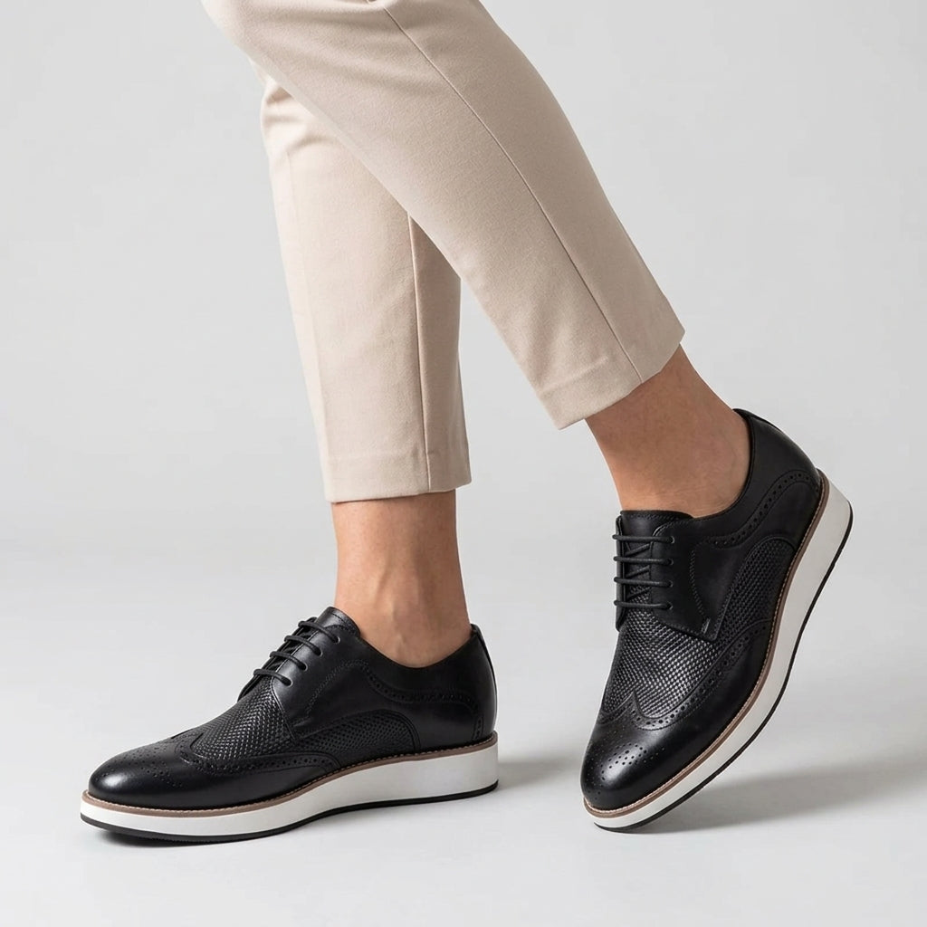 Julian | Men's Wingtip Oxford Shoes with Brogue Detailing and Lace-Up Closure