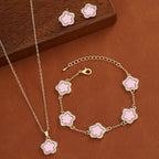 Celeste O Chain Pendant Necklace